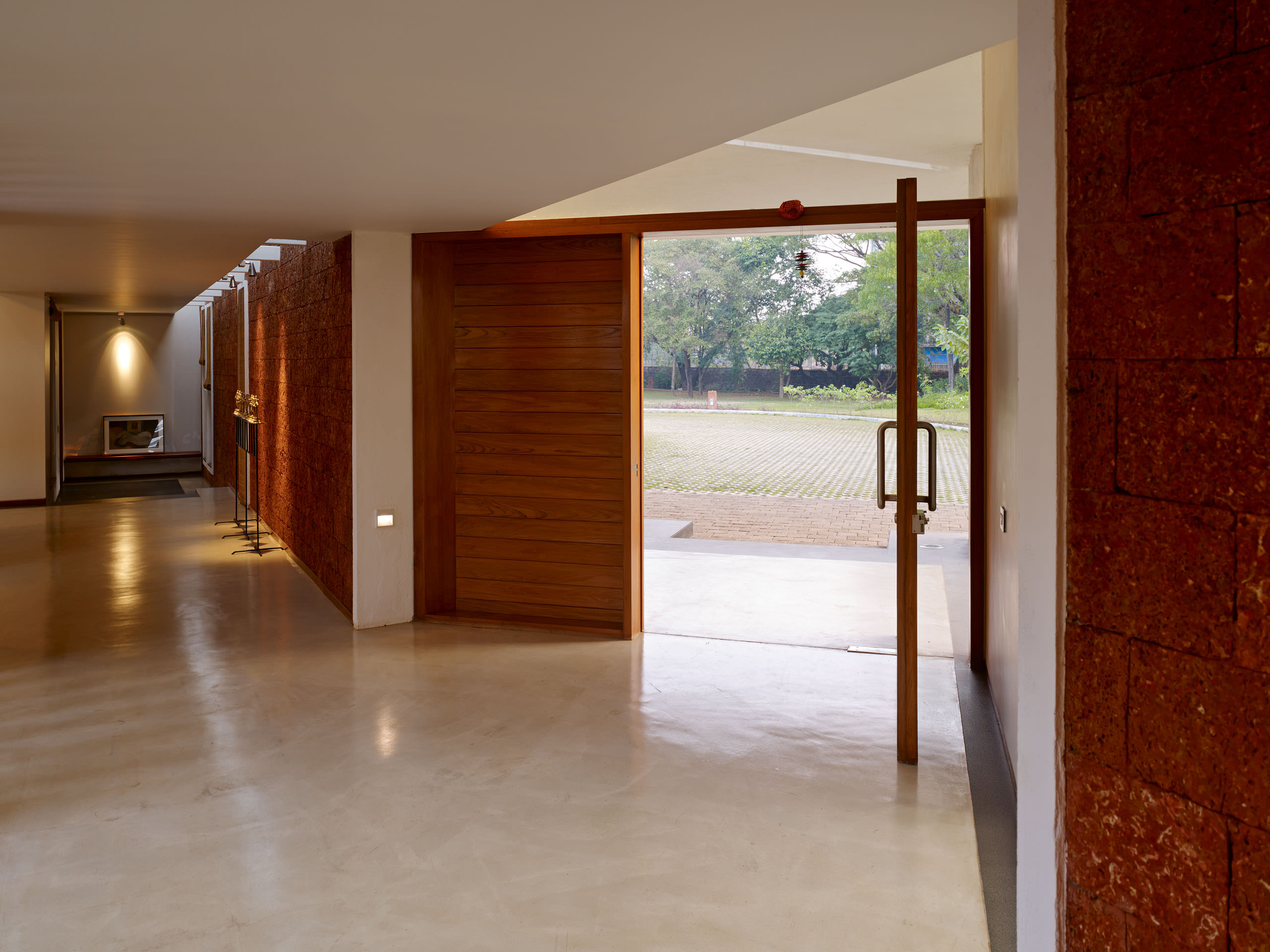 E13430 ALPA 036822 j2560